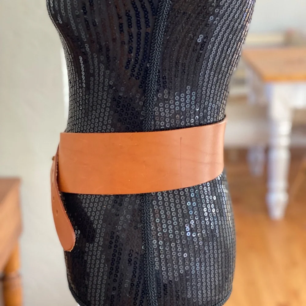 1980’s BANANA REPUBLIC BROWN LEATHER BELT MADE IN ENGLAND - Picture 10 of 14